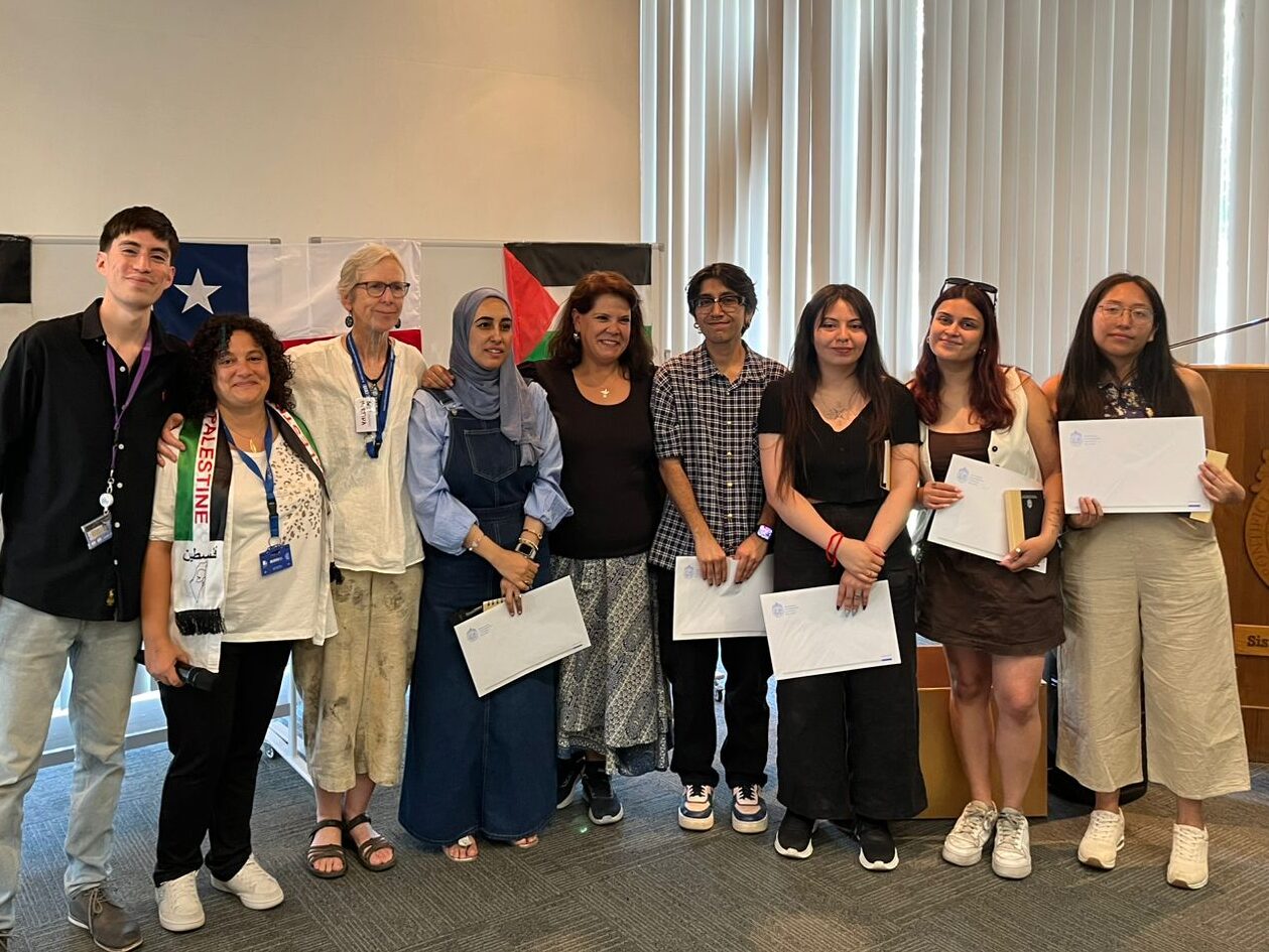 Escuela de Trabajo Social UC lidera apoyo psicosocial a familias de Gaza