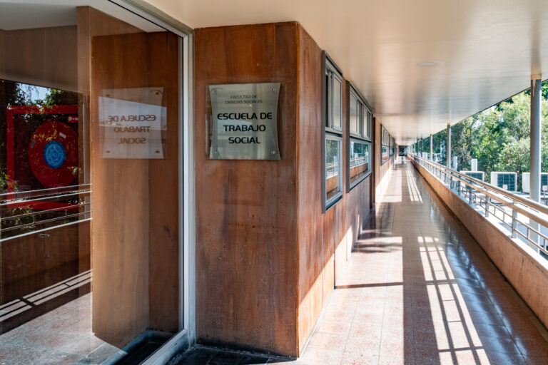 CNA acredita por 5 años más el Magíster en Trabajo Social UC